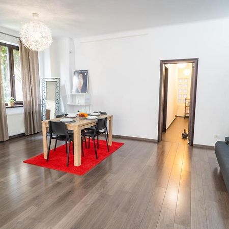 Cozy & Spacious Flat Near Victoriei Square Bükreş Dış mekan fotoğraf