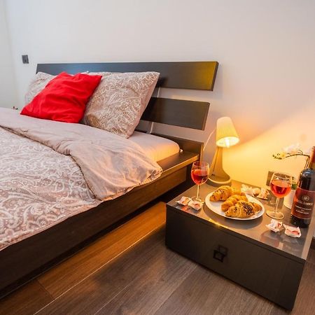 Cozy & Spacious Flat Near Victoriei Square Bükreş Dış mekan fotoğraf