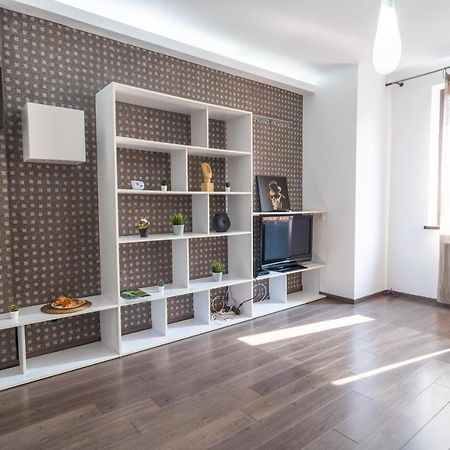 Cozy & Spacious Flat Near Victoriei Square Bükreş Dış mekan fotoğraf