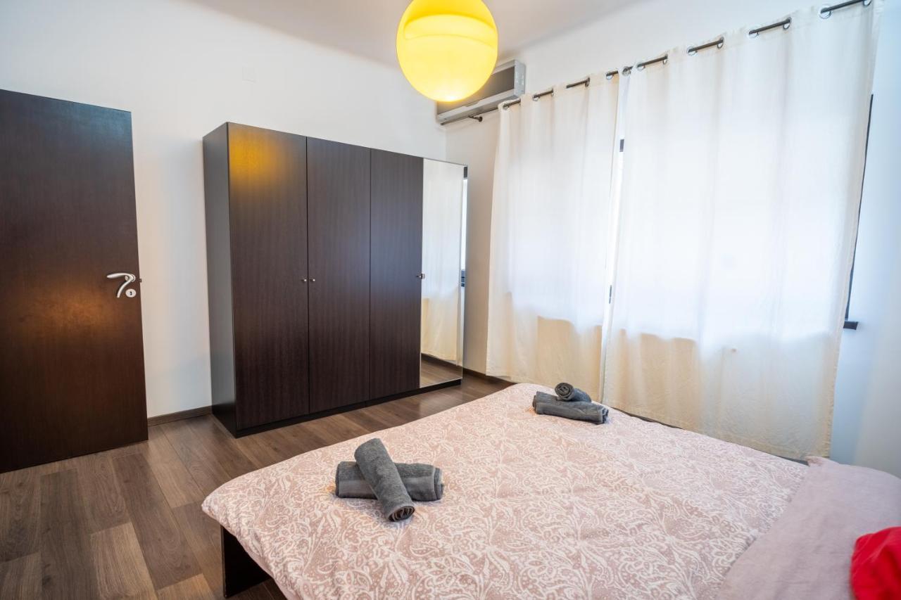 Cozy & Spacious Flat Near Victoriei Square Bükreş Dış mekan fotoğraf