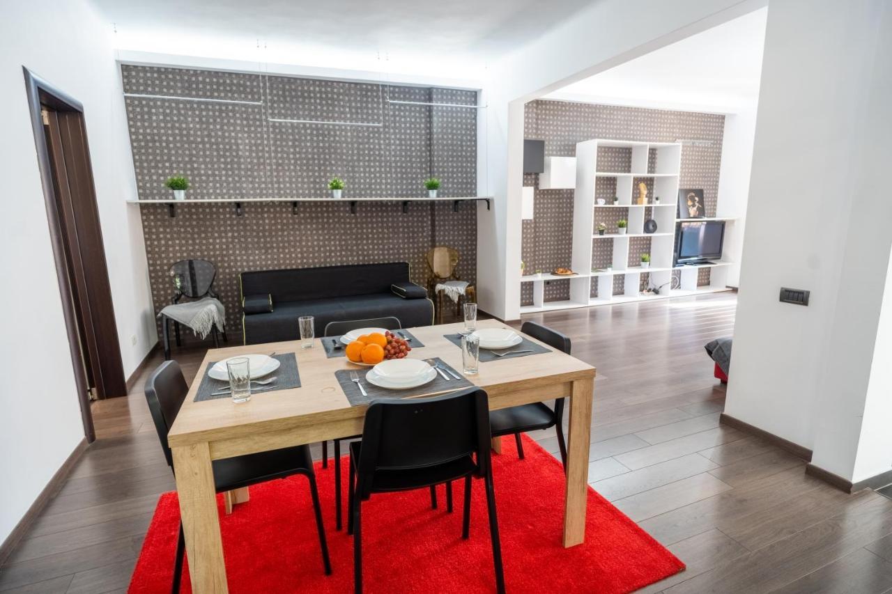 Cozy & Spacious Flat Near Victoriei Square Bükreş Dış mekan fotoğraf